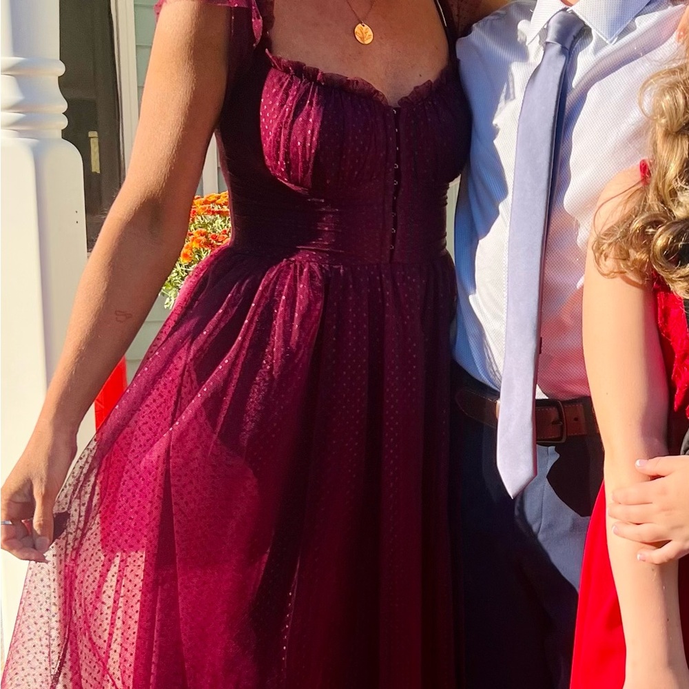 Lulus Regal Radiance Burgundy Tulle Bustier Midi Dress. Excellent condition. - Picture 2 of 5